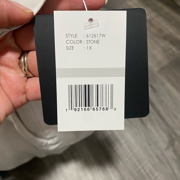 NWT ELLEN TRACY Women's City Rain Jacket with Hood Size 1X - Stone NWT $150 - Picture 6 of 8